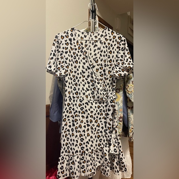 Womens Ruffle Short Sleeve Casual Mini Dress Leopard Print V-Neck - Picture 7 of 8